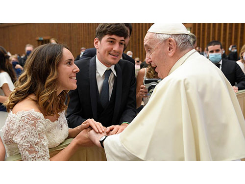 Popiežius prašo remti šeimas, kad būtų įveikta demografinė krizė